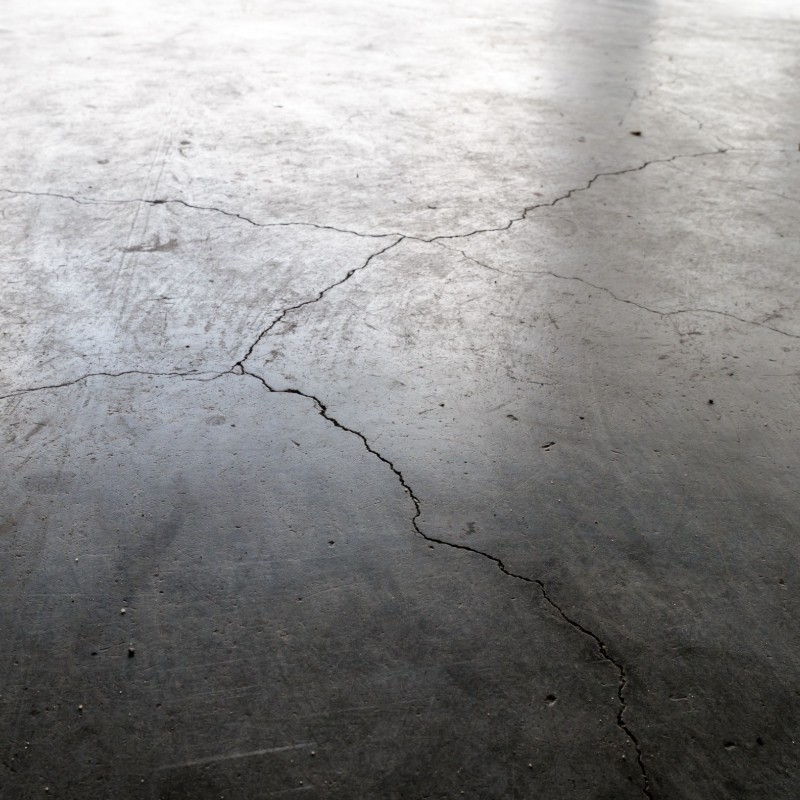 garage floor cracks